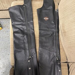 Harley-Davidson Black Leather Riding Chaps medium